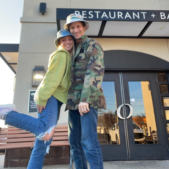 Meet your Posher, Alicia (The Purse Plug👜🔌🛍) - Picture 10 of 16